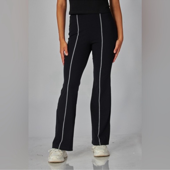 Black Star Detail Flare Pants - Picture 4 of 9